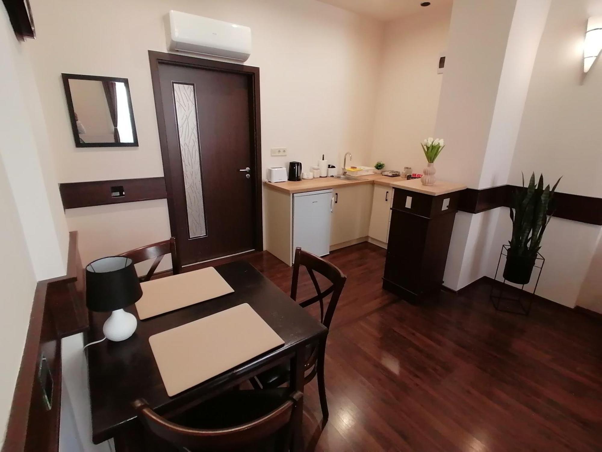 Mohacs Korona Apartman Экстерьер фото