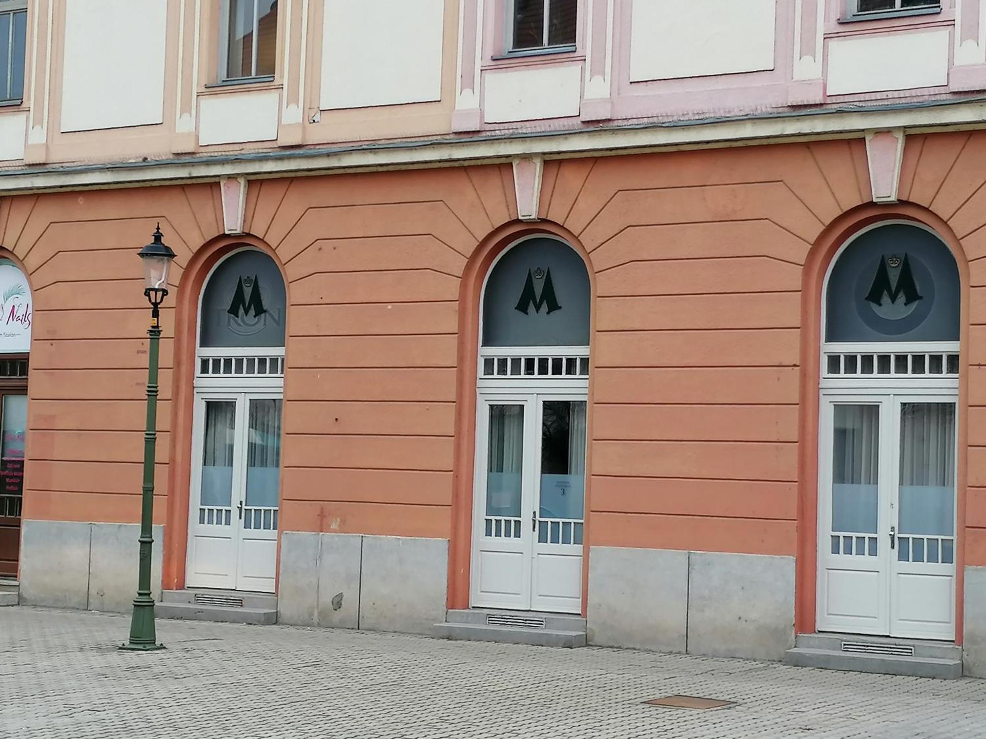 Mohacs Korona Apartman Экстерьер фото